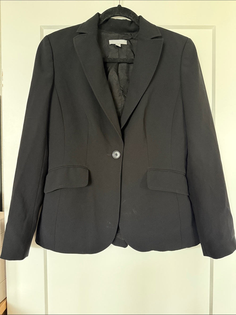 Ann Taylor Black Single-Button Tailored Blazer